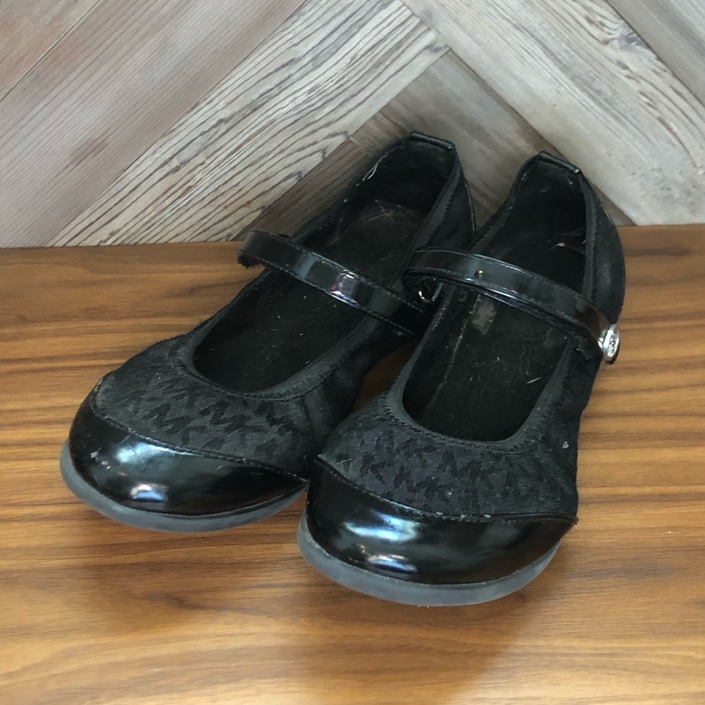 Kids Michael Kors Black Flats - Picture 2 of 3